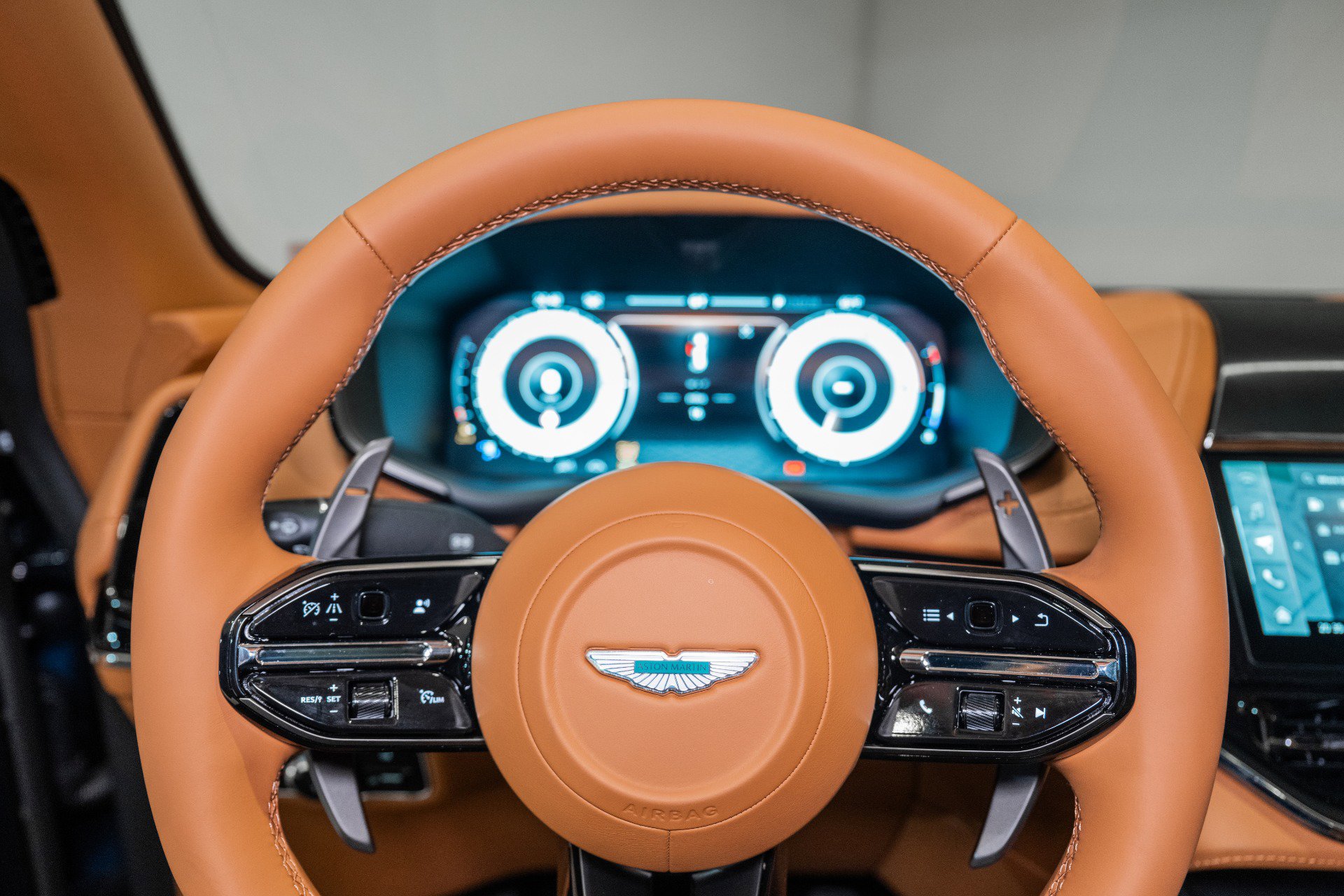 New 2026 Aston Martin DBX 707 image 11