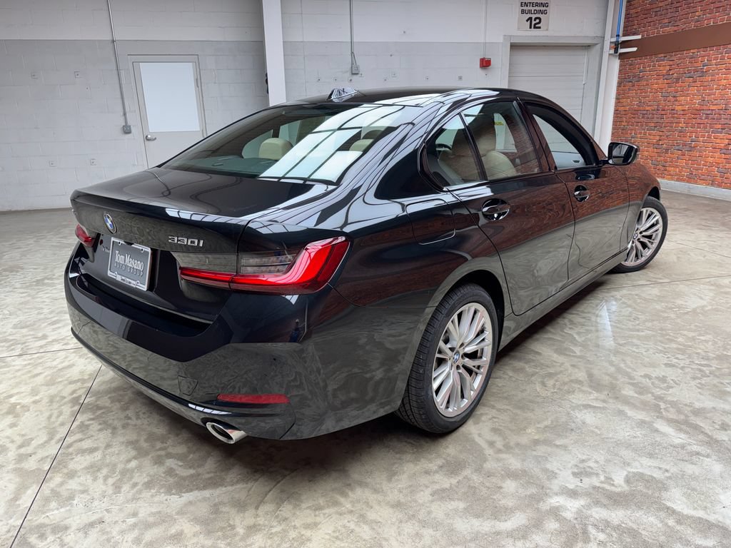 Certified 2023 BMW 330i xDrive Sedan w/ Convenience Package AWD/4WD image 6