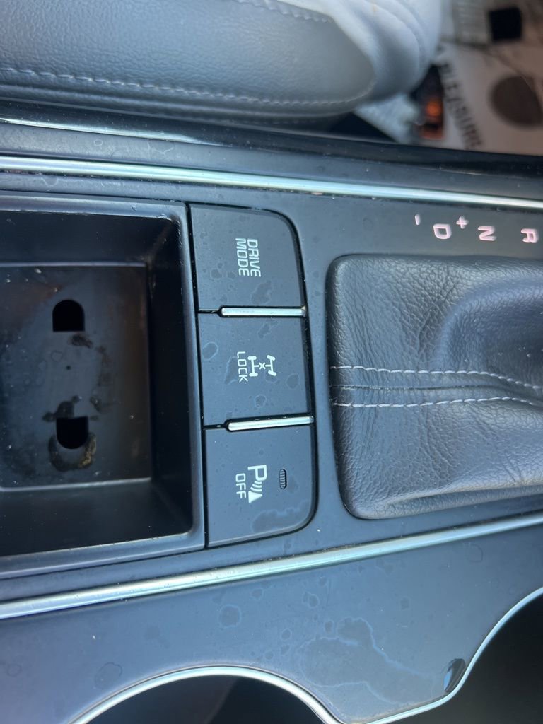 Used 2016 Kia Sorento SX image 32