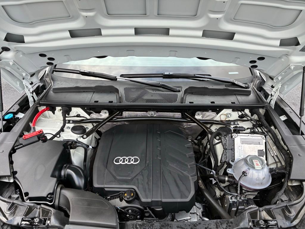 Used 2023 Audi Q5 2.0T Premium w/ Convenience Package image 9