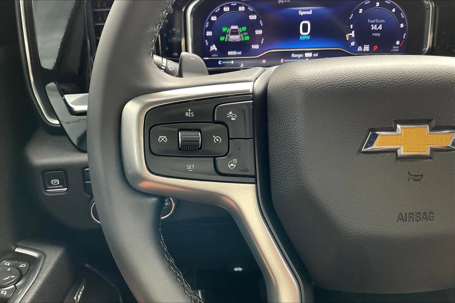 Certified 2025 Chevrolet Silverado 1500 LTZ AWD/4WD image 18