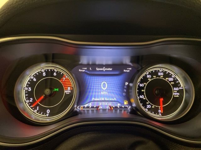 Used 2022 Jeep Cherokee Trailhawk image 9