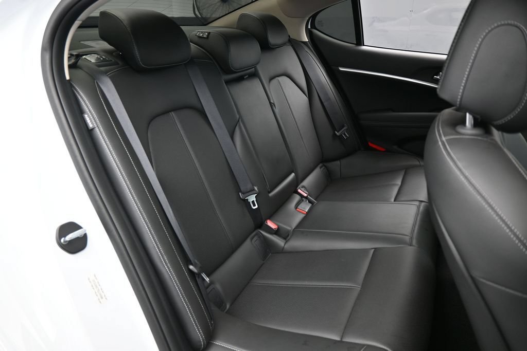 Used 2025 Genesis G70 2.5T RWD image 45
