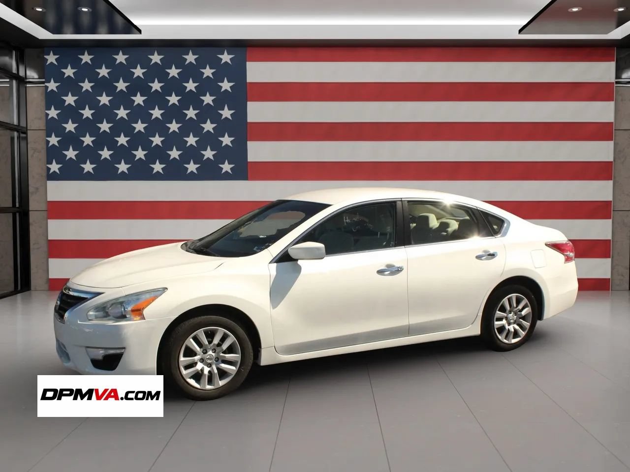 Used 2015 Nissan Altima 2.5 S w/ Power Driver Seat Package FWD image 2