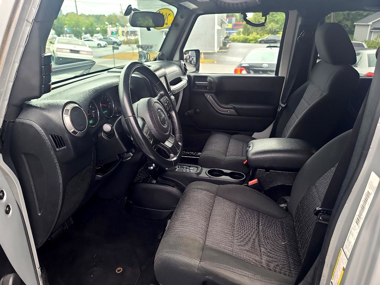 Used 2012 Jeep Wrangler Unlimited Sport w/ Dual Top Group image 10