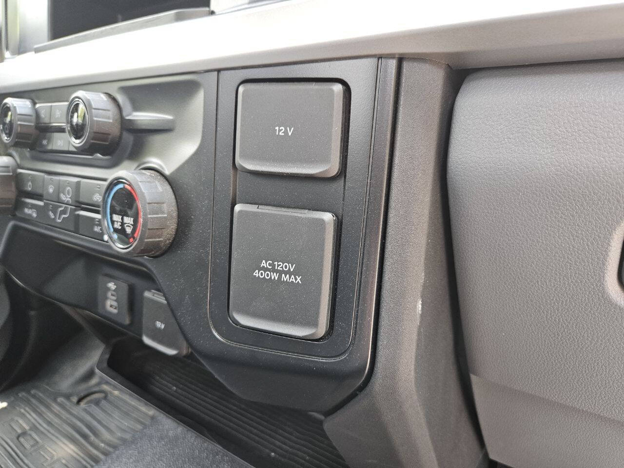 Used 2024 Ford F350 XLT AWD/4WD image 29