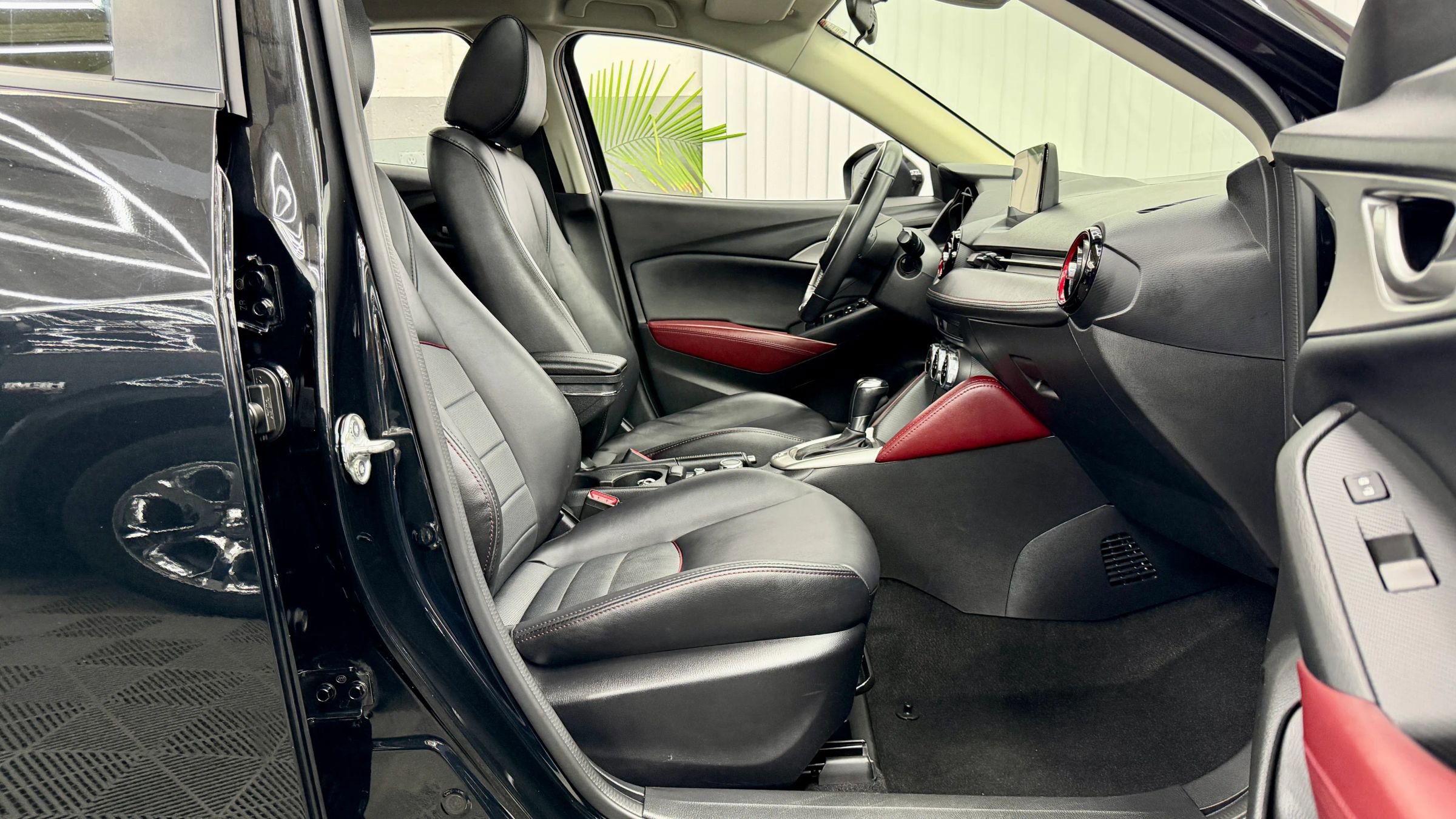 Used 2018 MAZDA CX-3 Touring w/ Preferred Equipment Package image 11