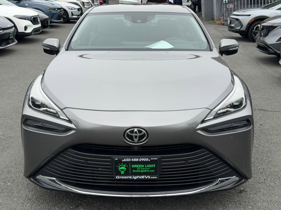 Used 2023 Toyota Mirai w/ Advanced Technology Package RWD image 2