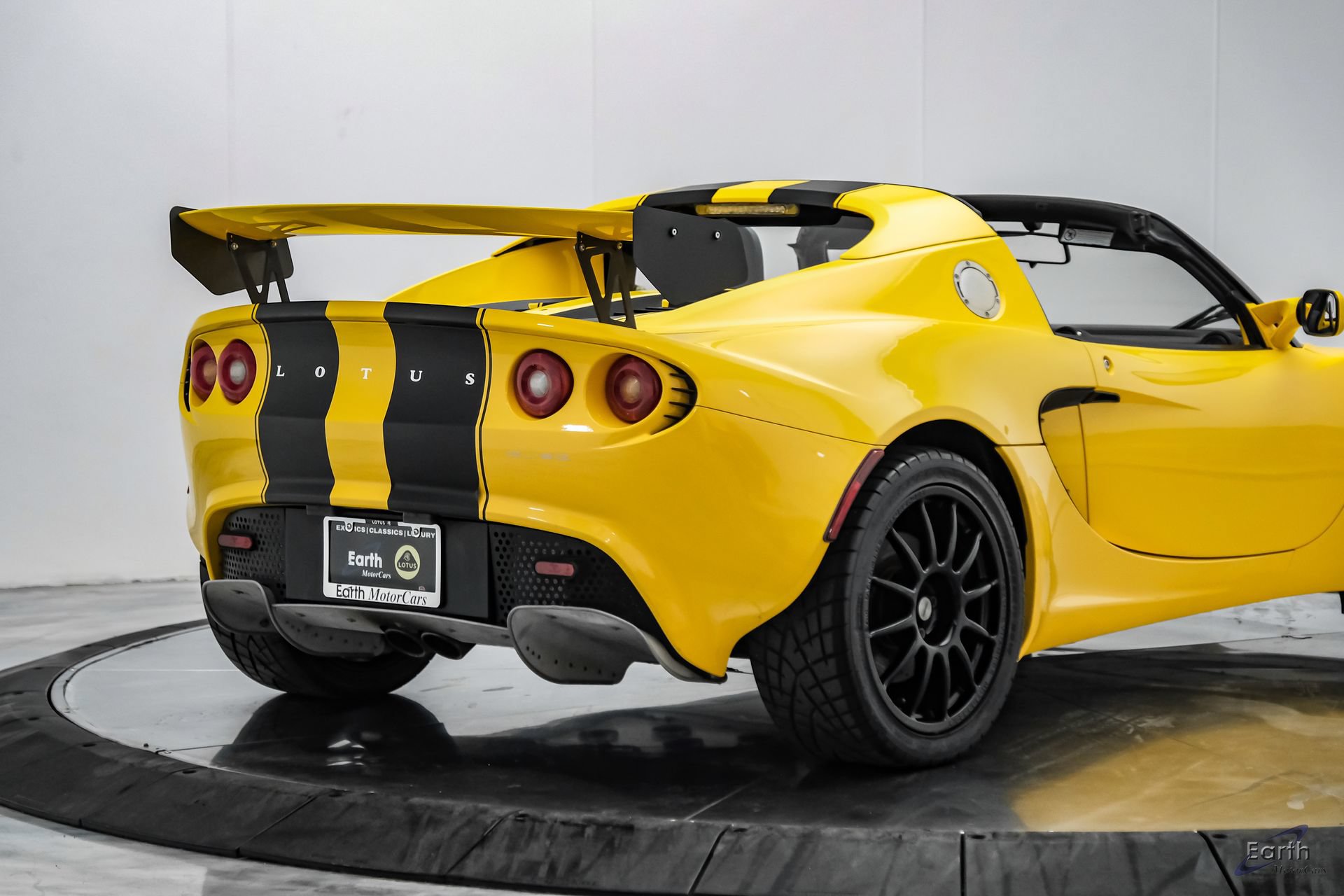 Used 2005 Lotus Elise RWD image 29
