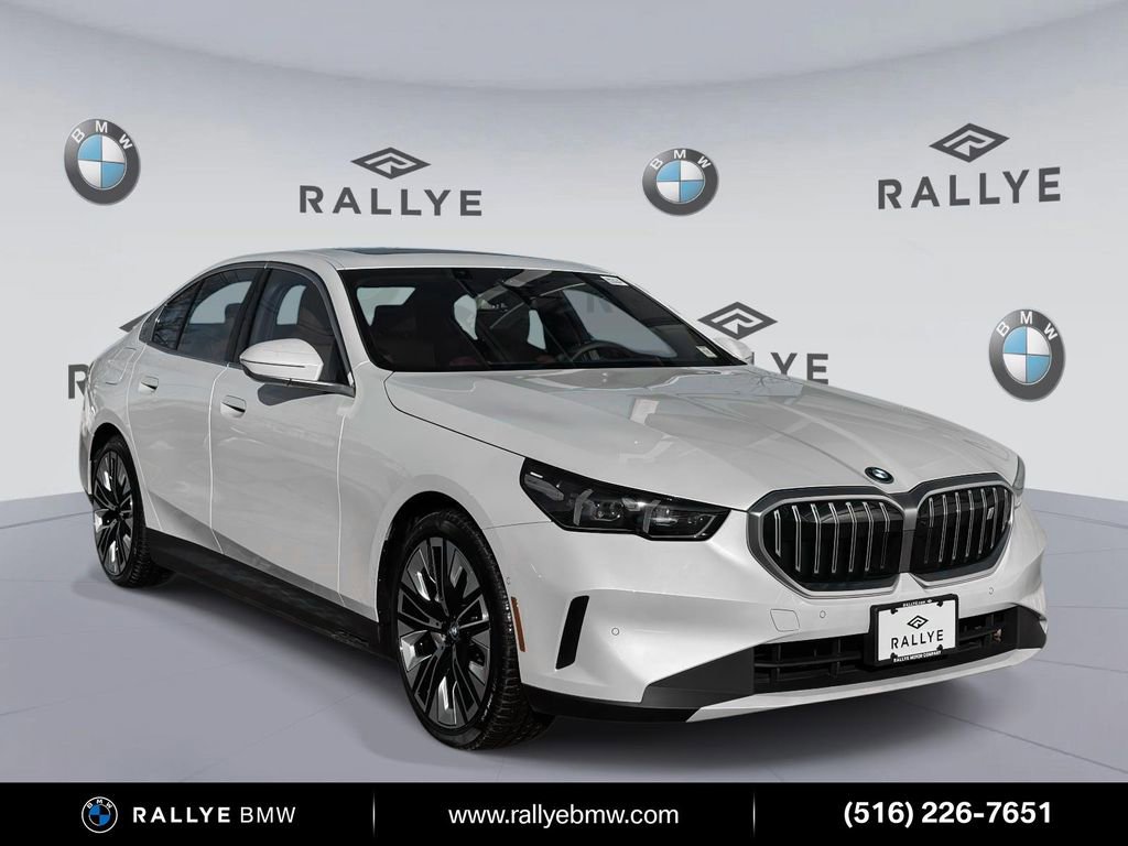 Certified 2025 BMW i5 xDrive40 w/ Premium Package image 1