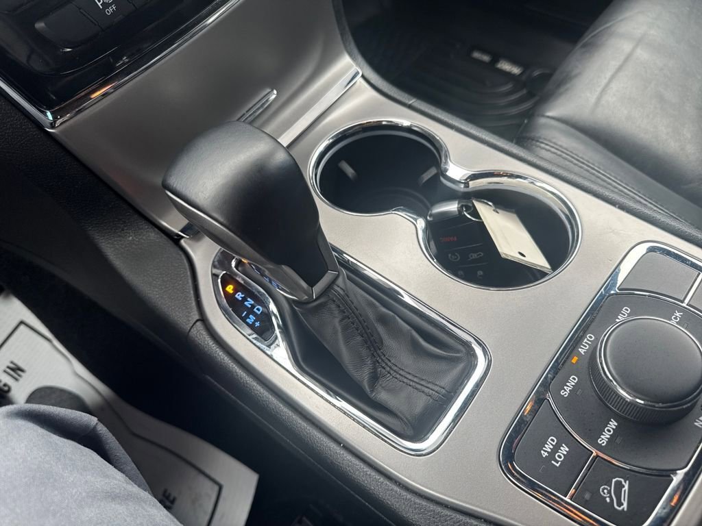 Used 2021 Jeep Grand Cherokee Limited w/ Trailer Tow Group IV image 25