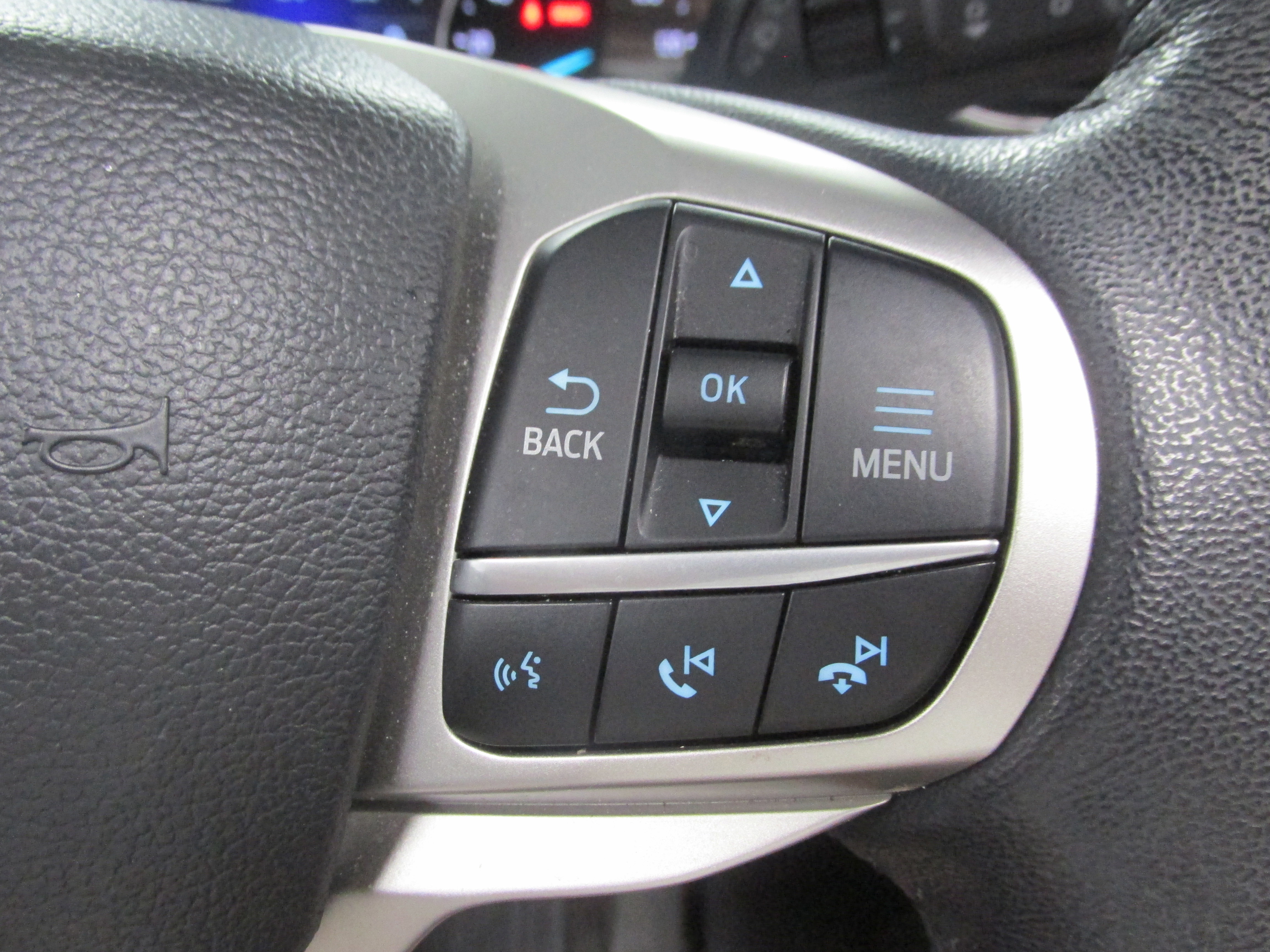 Used 2022 Ford Explorer XLT w/ Equipment Group 202A image 37