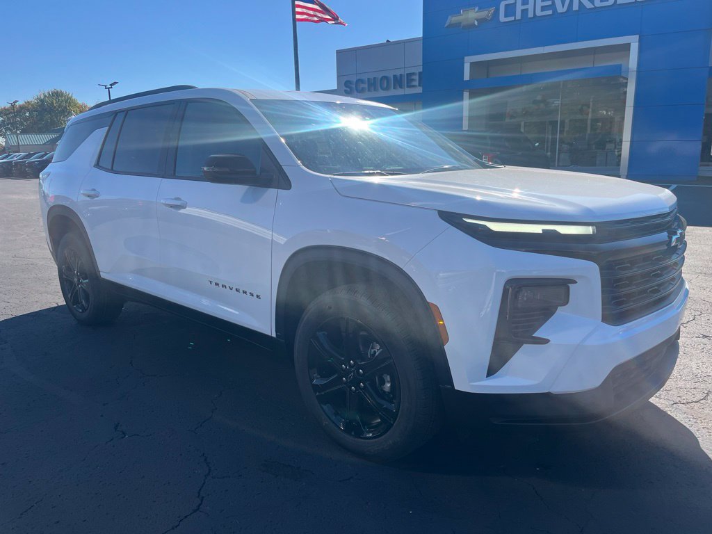 New 2027 Chevrolet Traverse LT w/ Midnight/Sport Edition FWD image 9