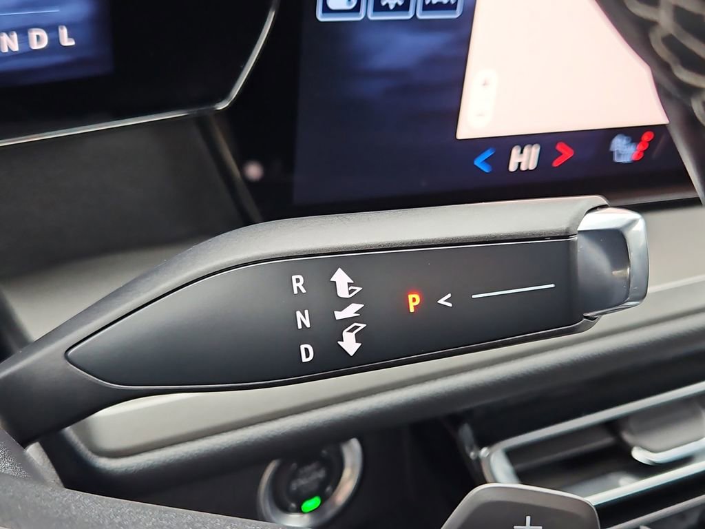 Used 2024 Chevrolet Traverse LT image 19