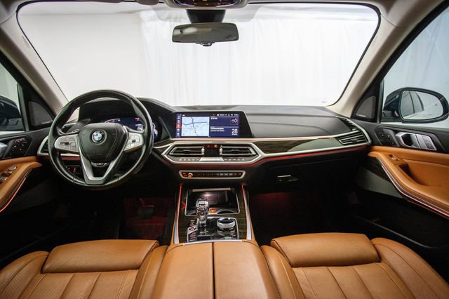 Used 2020 BMW X7 xDrive40i w/ Executive Package image 12
