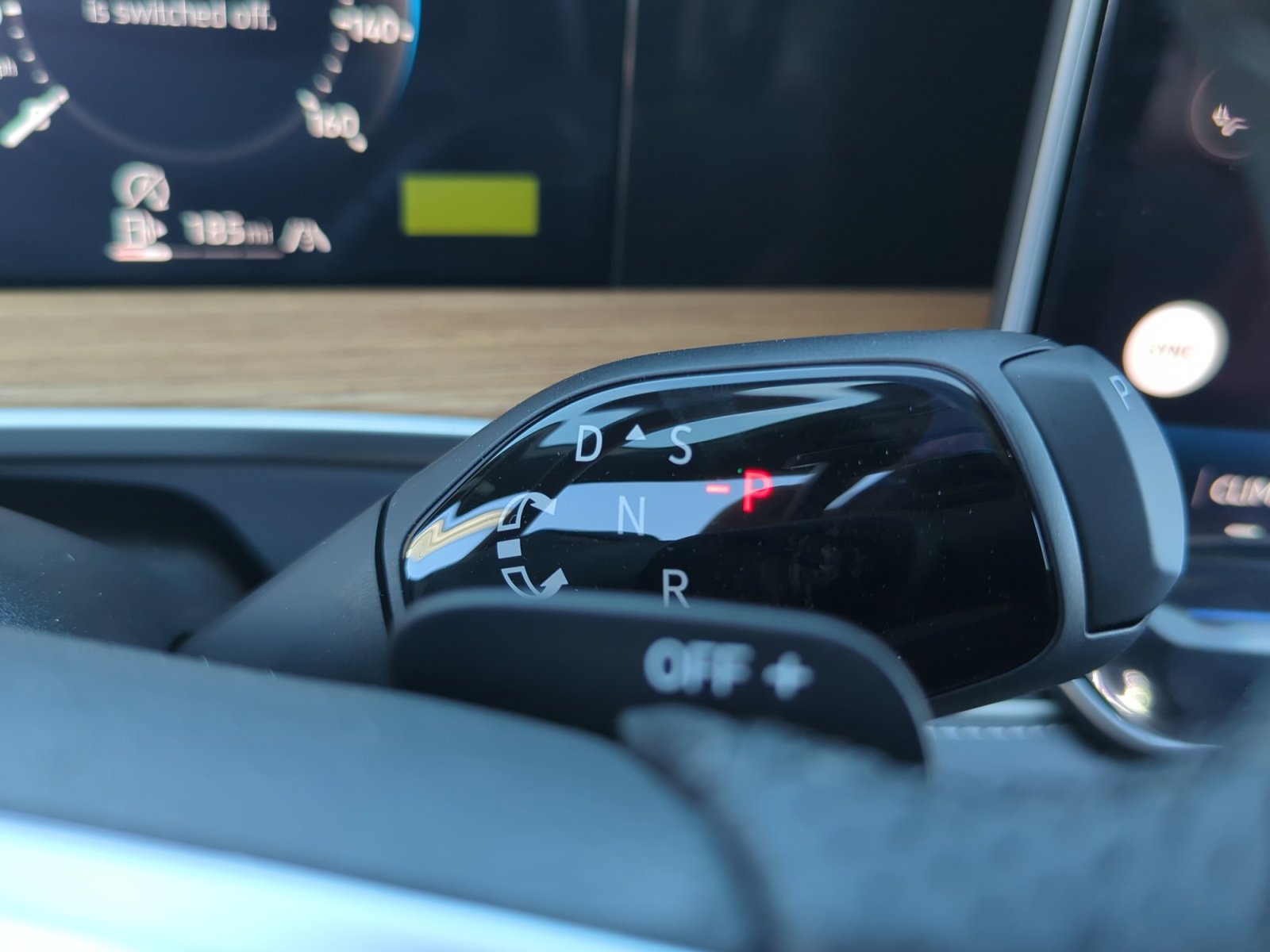 New 2026 Volkswagen Tiguan SEL R-Line image 15