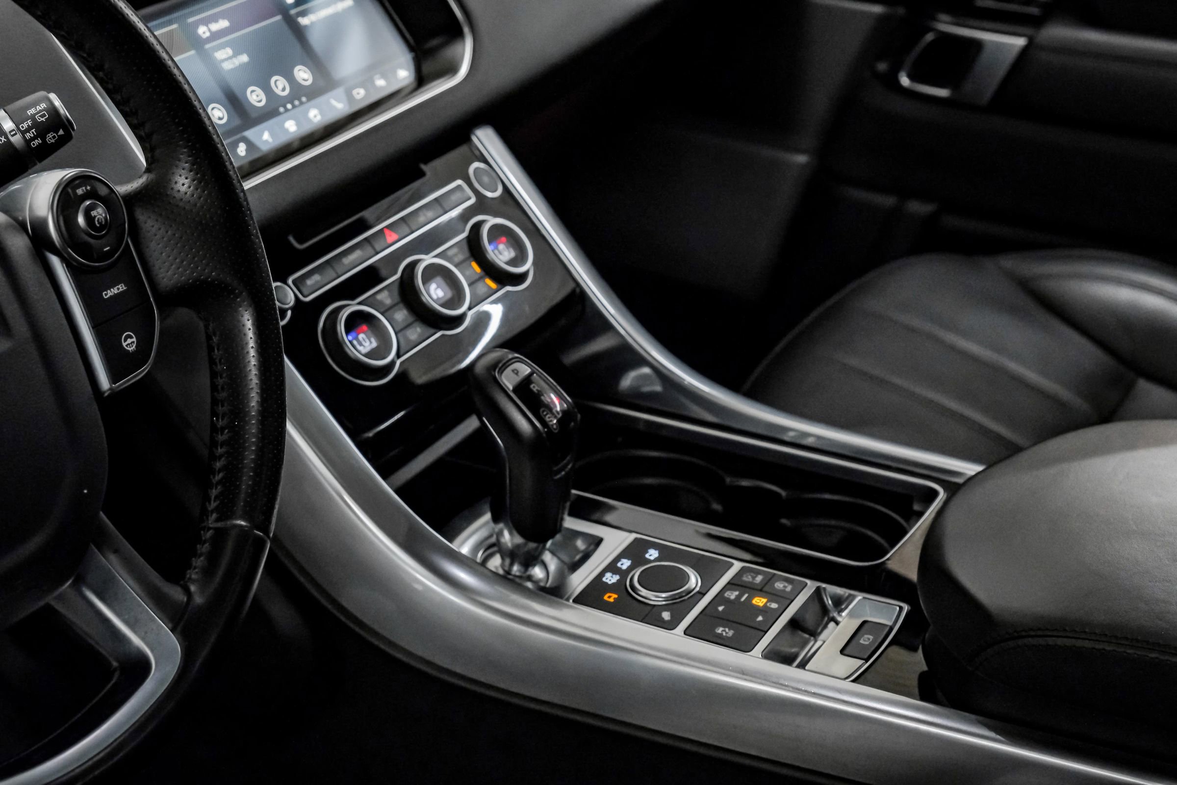 Used 2017 Land Rover Range Rover Sport HSE image 27