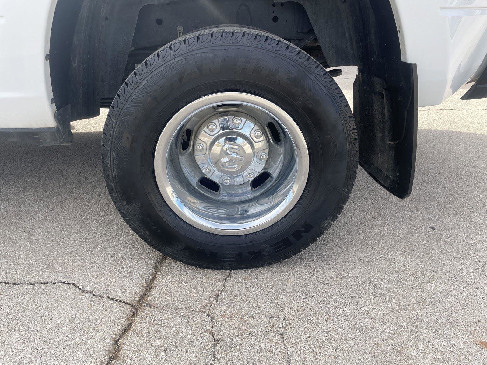 Used 2024 RAM 3500 Big Horn image 31