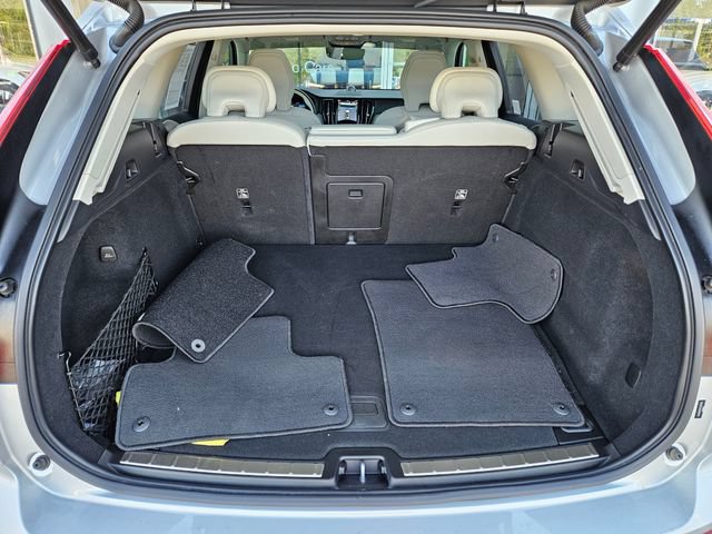 Used 2023 Volvo XC60 T8 Ultimate AWD/4WD image 11