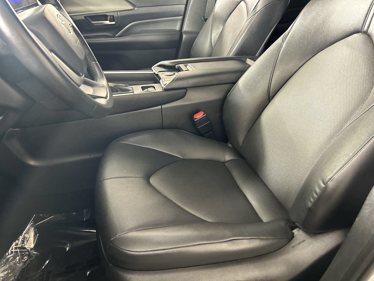 Used 2025 Toyota Grand Highlander AWD image 21