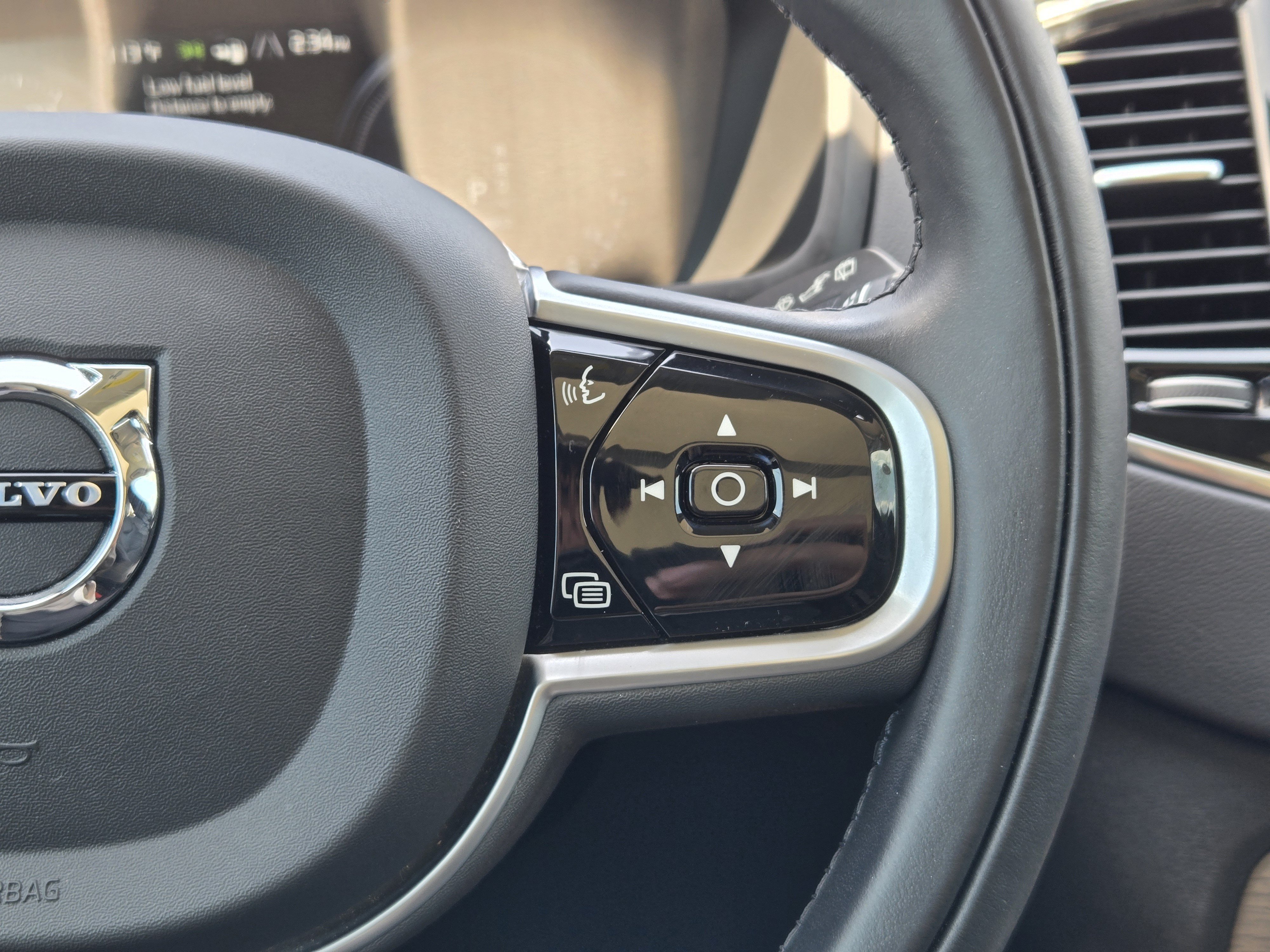 Used 2022 Volvo XC90 T8 Inscription AWD/4WD image 25
