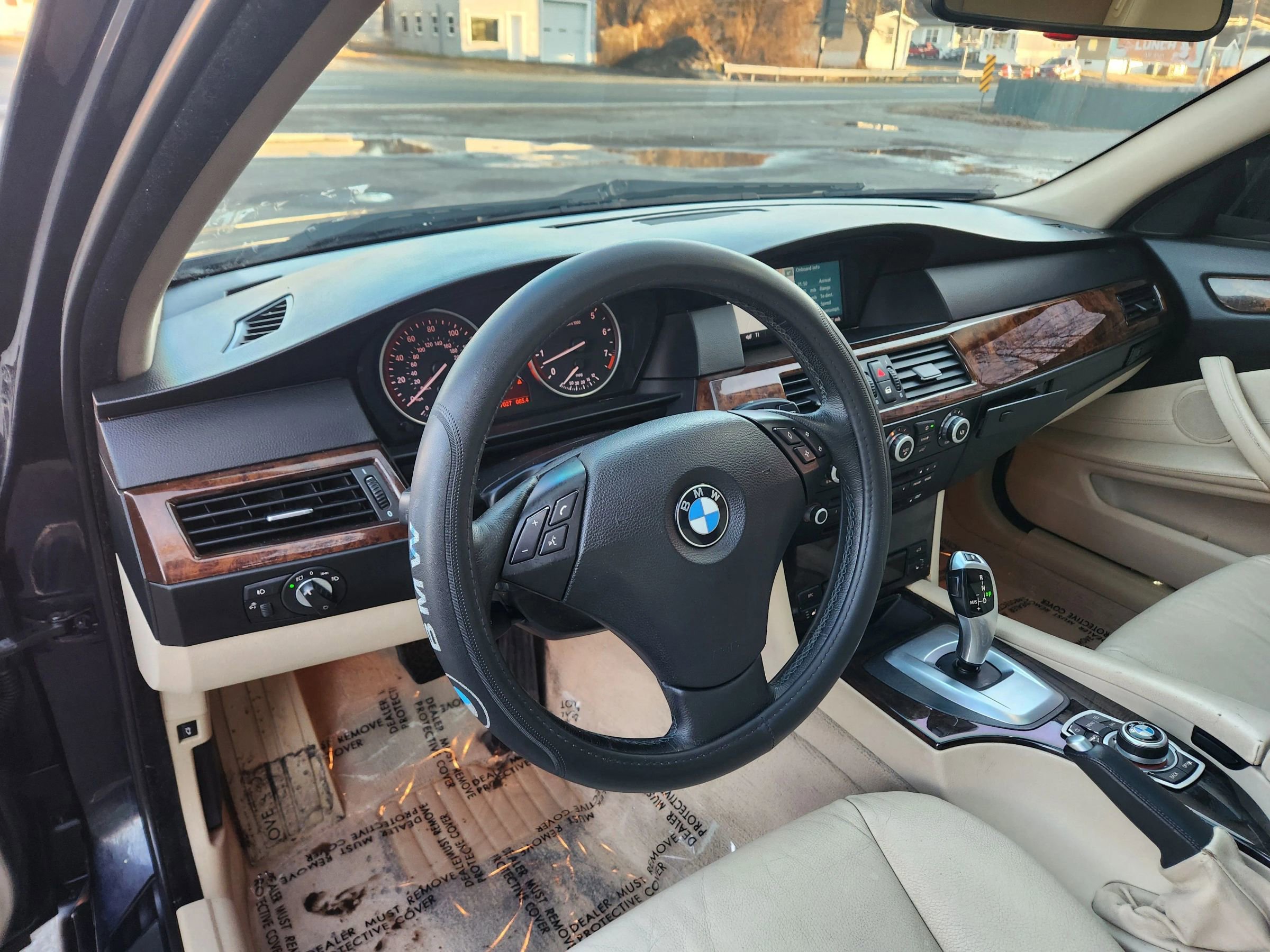 Used 2009 BMW 528i xDrive Sedan image 27