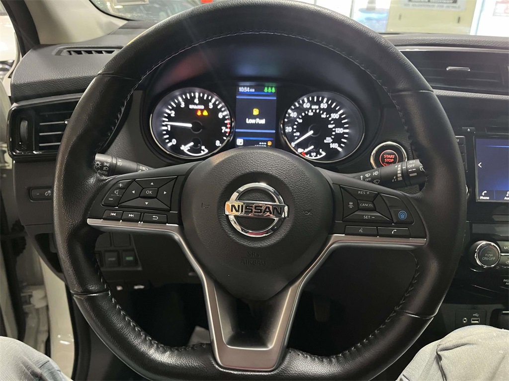 Used 2022 Nissan Rogue Sport SV w/ Technology Package image 21