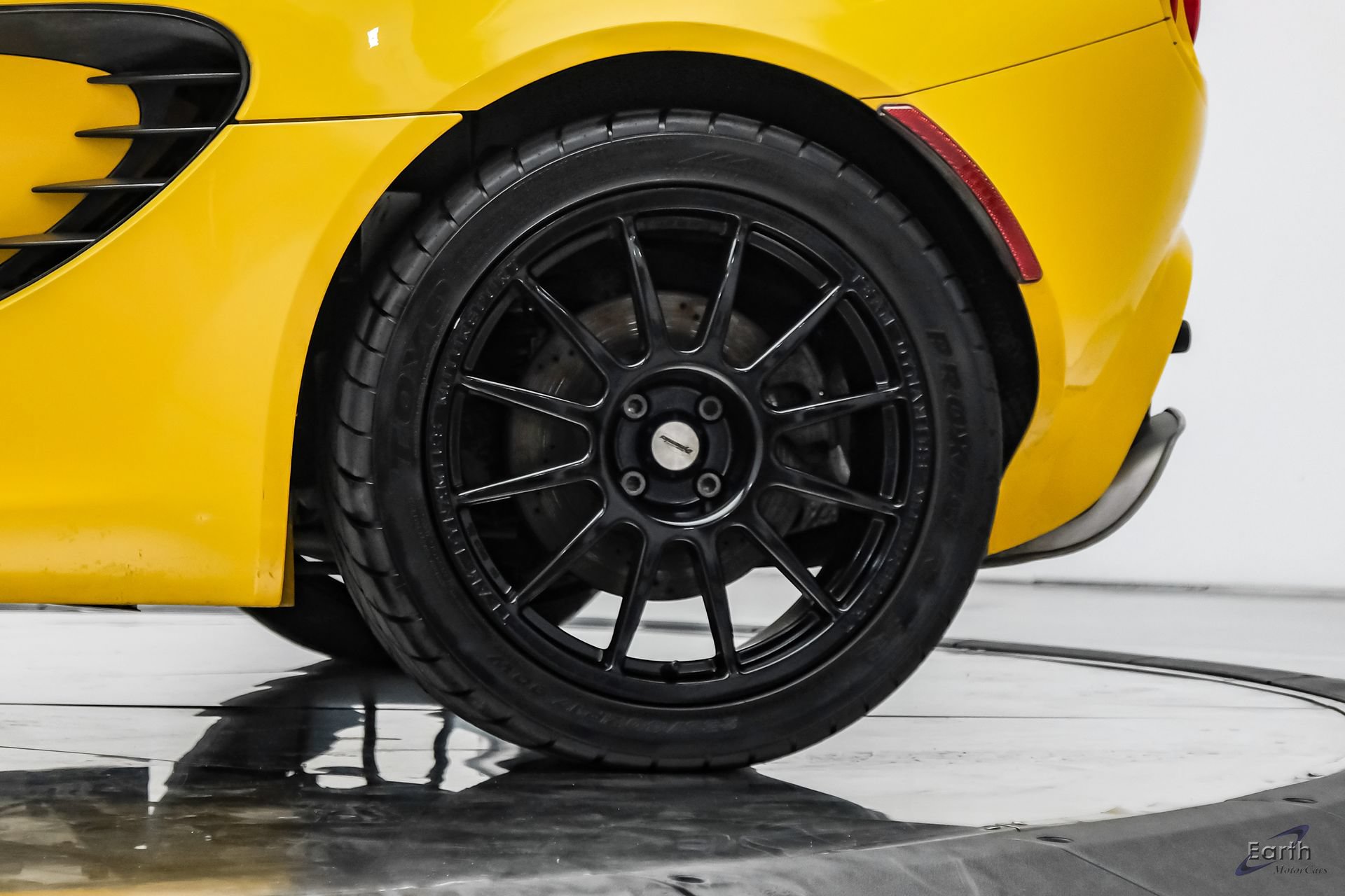 Used 2005 Lotus Elise RWD image 88