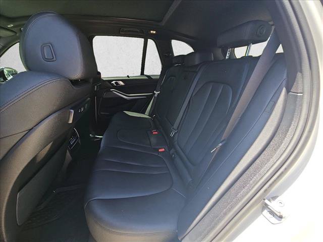 Used 2022 BMW X5 sDrive40i w/ Premium Package RWD image 15