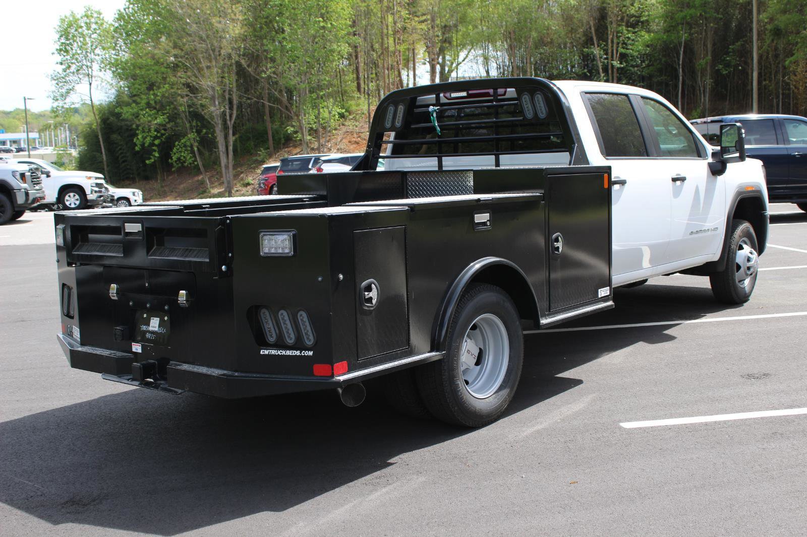 New 2026 GMC Sierra 3500 Pro w/ Convenience Package image 4