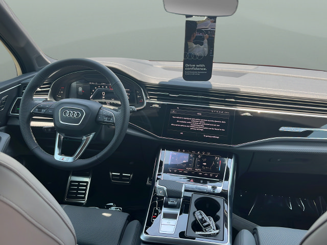 New 2026 Audi SQ7 Prestige AWD/4WD image 9