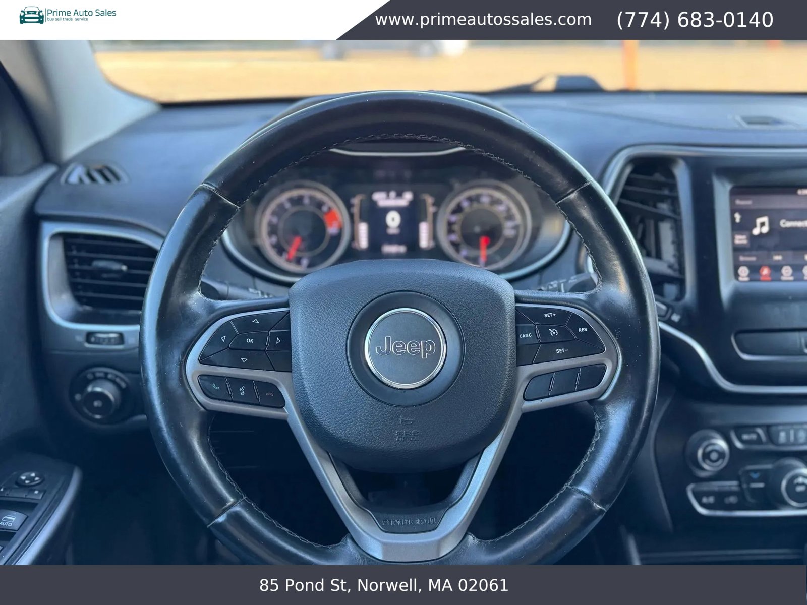 Used 2019 Jeep Cherokee Latitude Plus AWD/4WD image 13