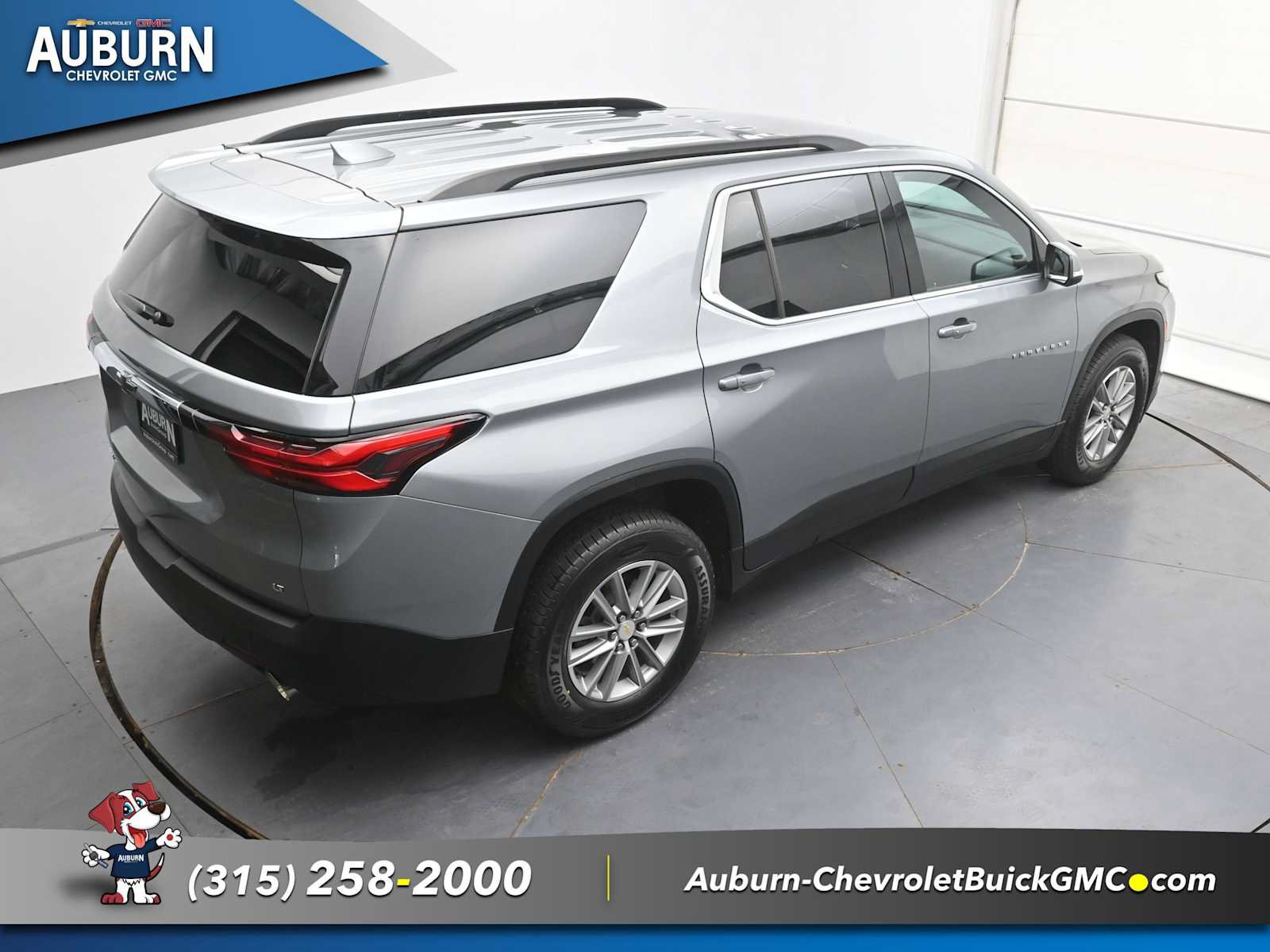 Used 2023 Chevrolet Traverse LT AWD/4WD image 34