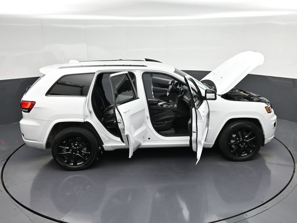 Used 2021 Jeep Grand Cherokee Laredo X RWD image 40