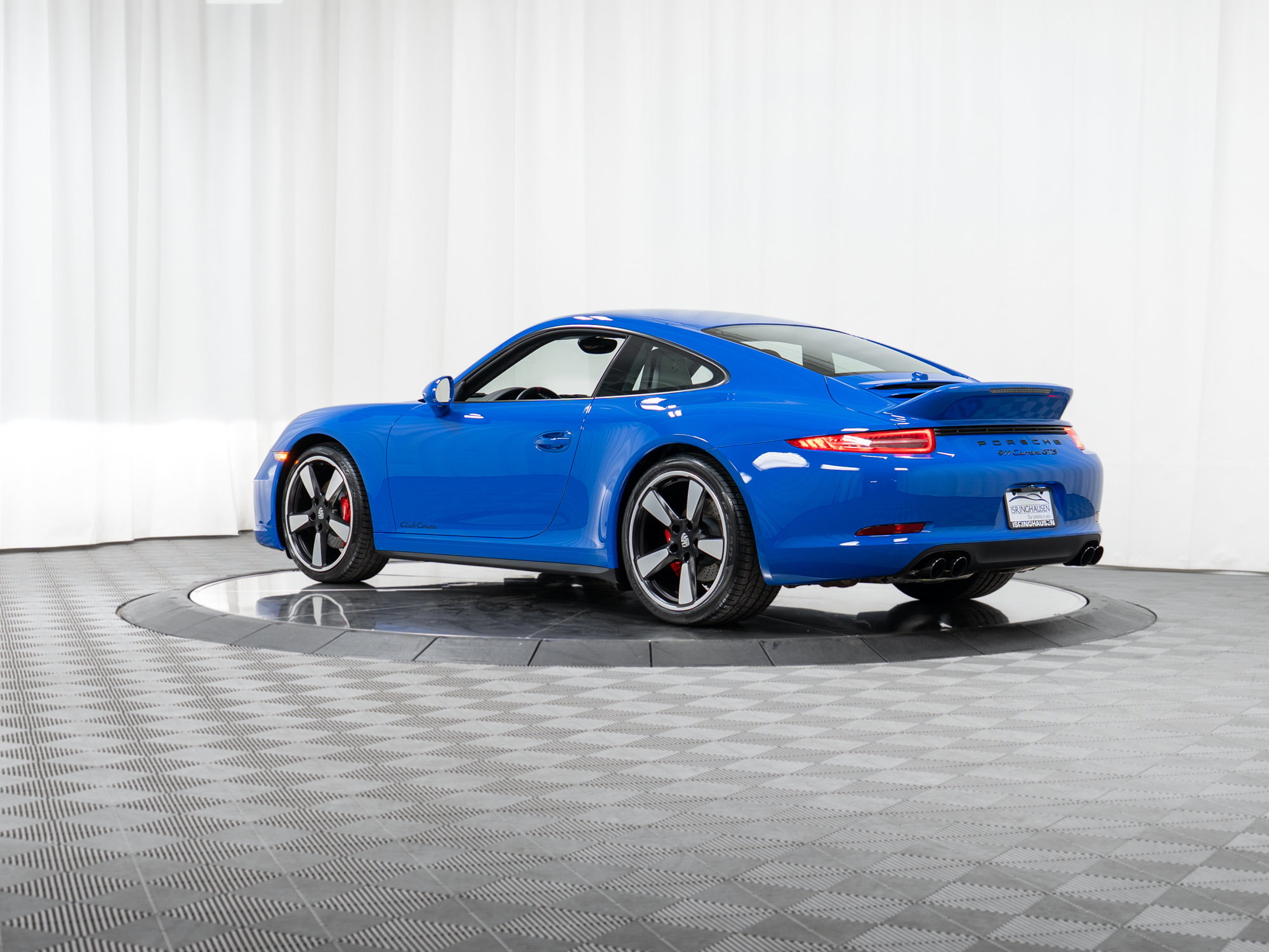 Certified 2016 Porsche 911 Carrera GTS RWD image 44
