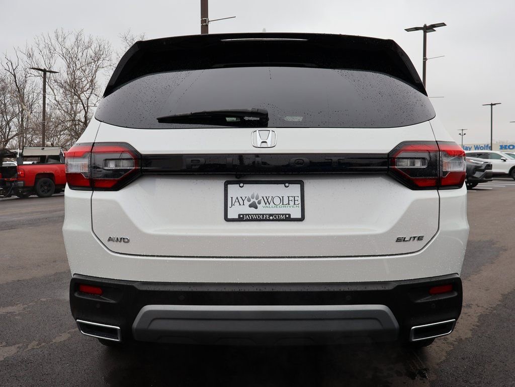 Certified 2025 Honda Pilot Elite image 6
