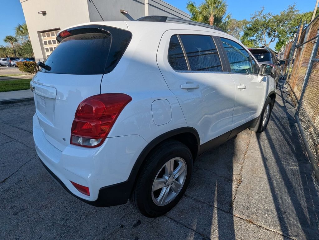 Used 2020 Chevrolet Trax LT FWD image 21
