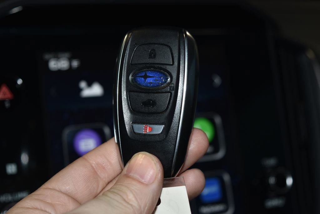 Used 2025 Subaru Crosstrek 2.0i Premium image 16