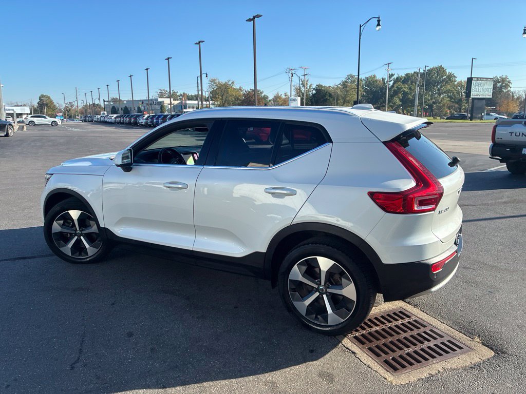 Certified 2024 Volvo XC40 B5 Core AWD/4WD image 9