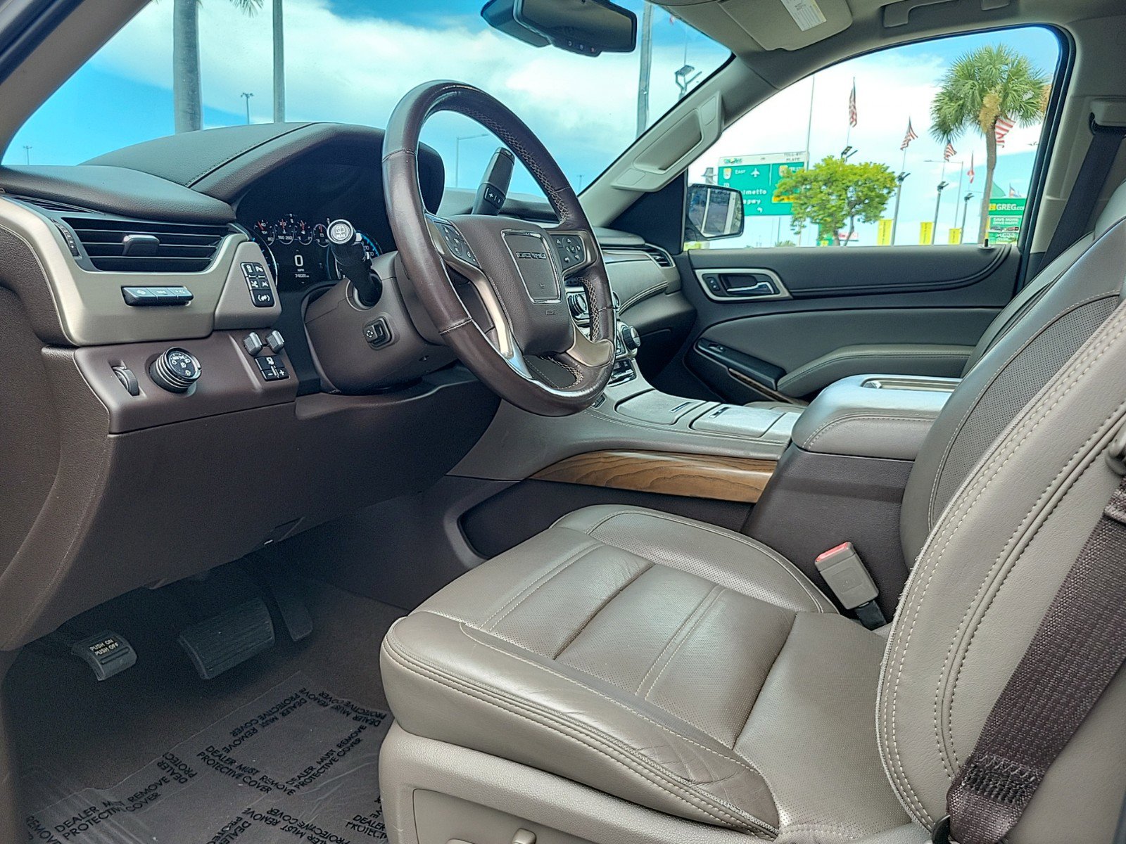 Used 2019 GMC Yukon Denali w/ Denali Ultimate Package image 9