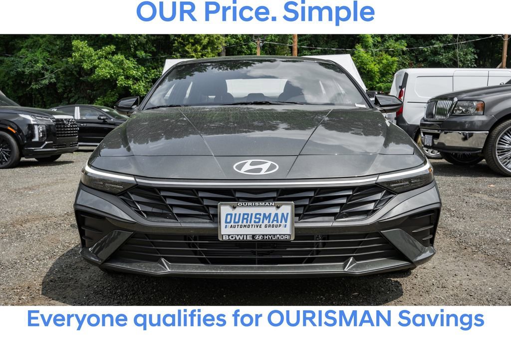 New 2025 Hyundai Elantra SEL image 2