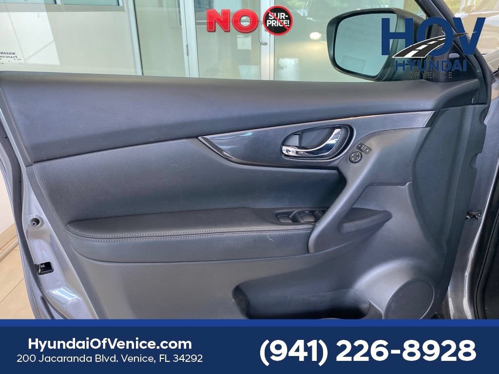 Used 2017 Nissan Rogue S FWD image 16