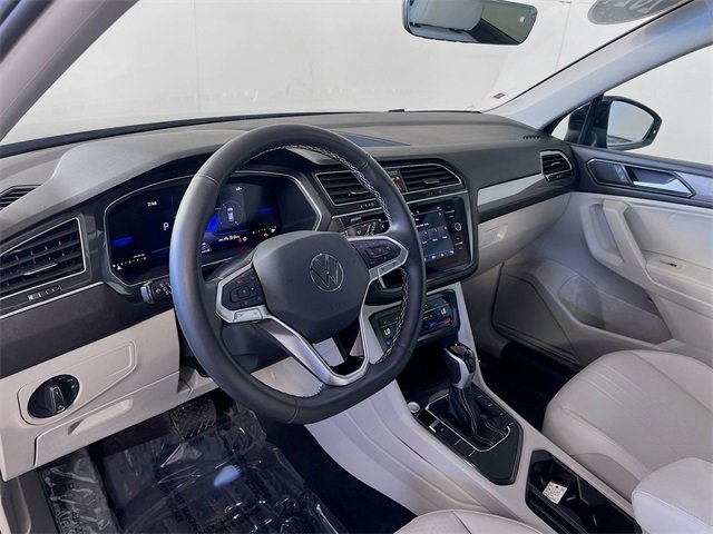 Used 2024 Volkswagen Tiguan SE image 10