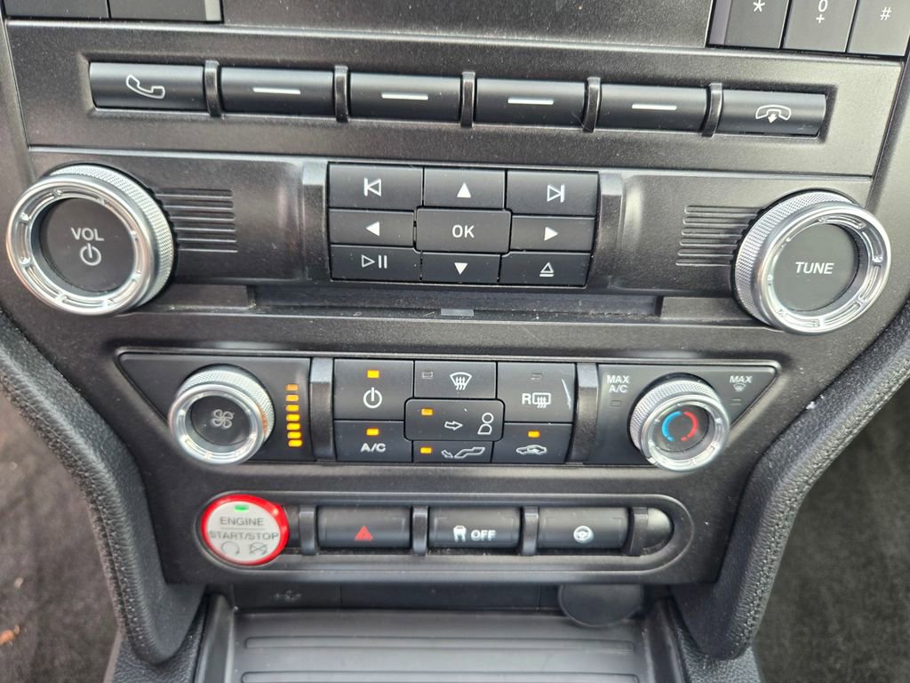 Used 2017 Ford Mustang Coupe image 14