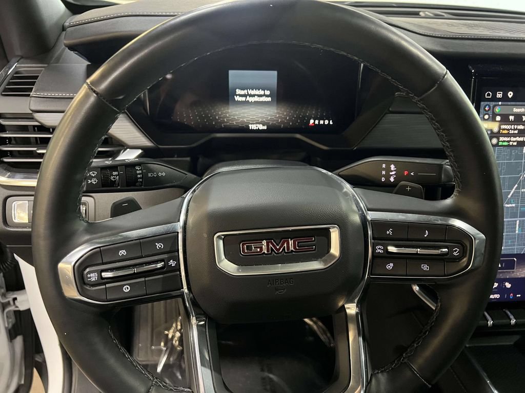 Used 2025 GMC Acadia Elevation FWD image 17