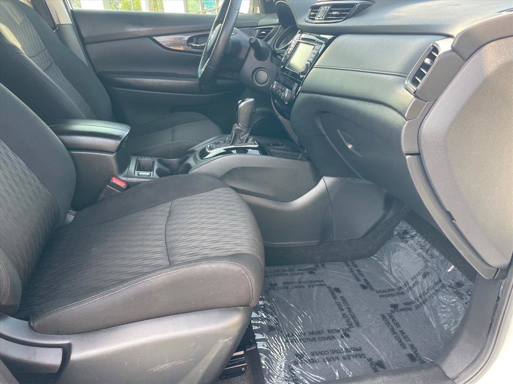 Used 2020 Nissan Rogue SV w/ Premium Package FWD image 26