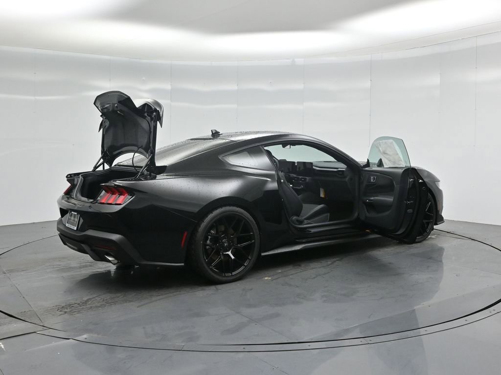 New 2026 Ford Mustang Coupe image 5