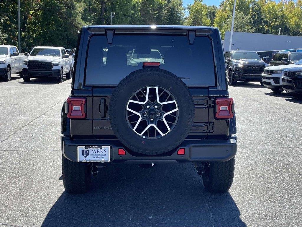 New 2027 Jeep Wrangler Unlimited Sahara AWD/4WD image 7
