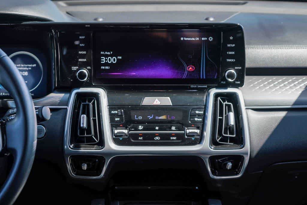 Certified 2023 Kia Sorento SX AWD/4WD image 12