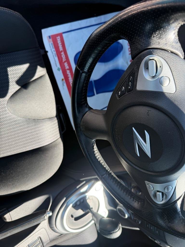 Used 2015 Nissan 370Z Coupe RWD image 11